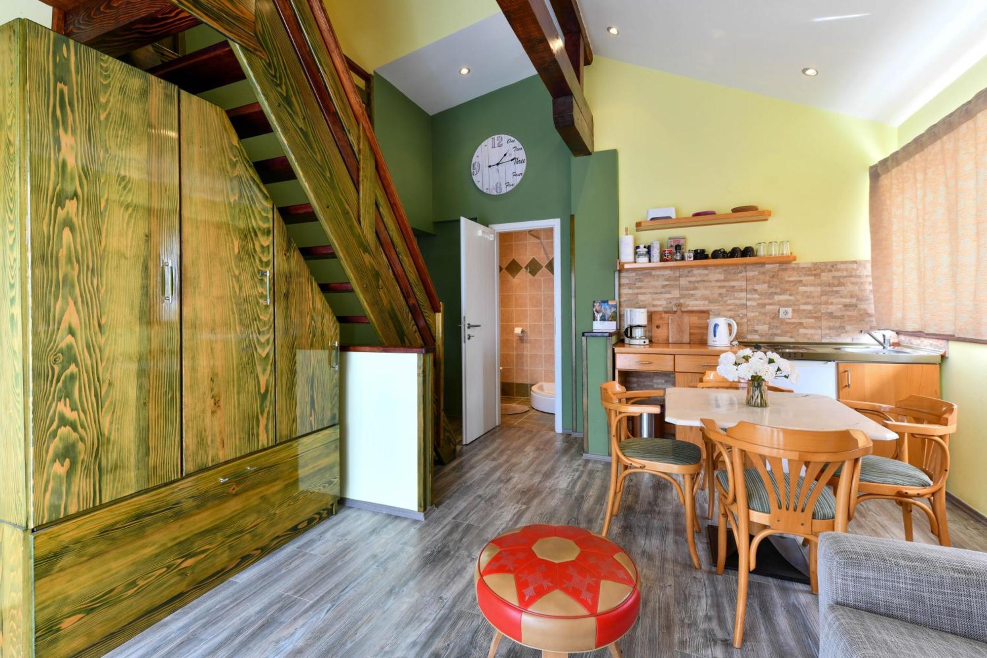 Accommodation "Old Town Dreznik" Rakovica Exterior photo